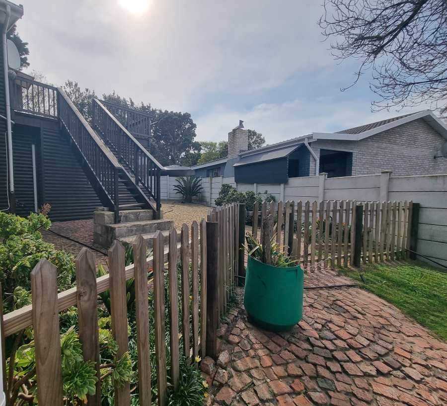 6 Bedroom Property for Sale in Dana Bay Western Cape